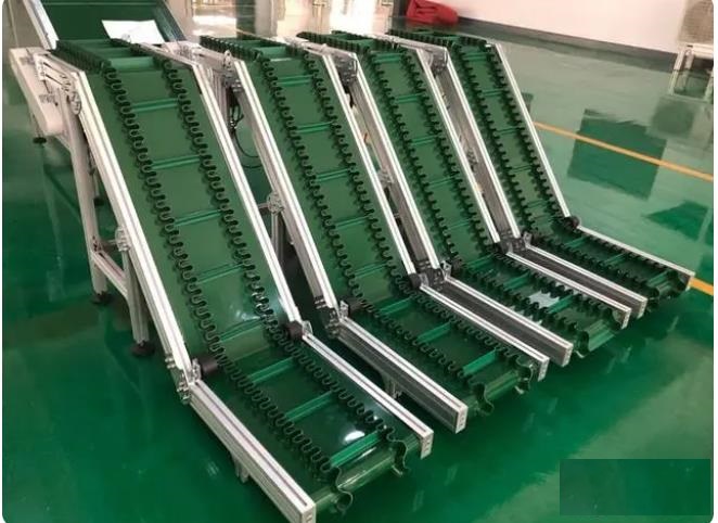合肥Z型裙邊皮帶輸送機(jī)